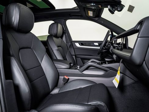 New 2026 Porsche Cayenne image 15