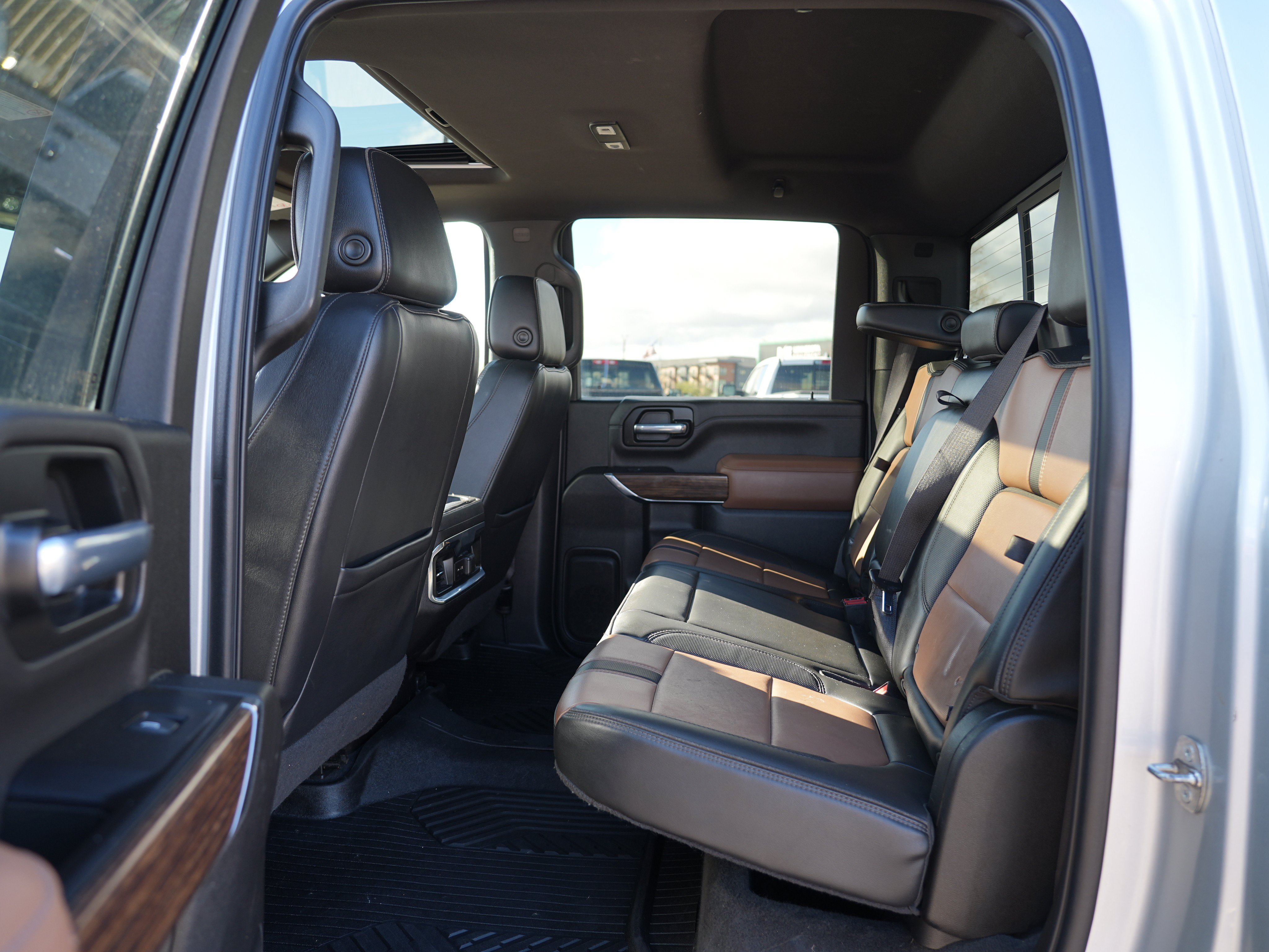 Used 2022 Chevrolet Silverado 2500 High Country w/ Safety Package II AWD/4WD image 19