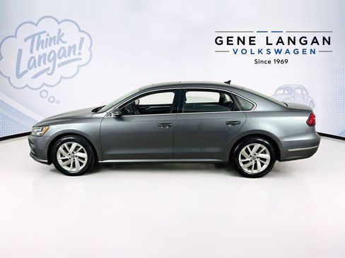 Used 2018 Volkswagen Passat 2.0T SE FWD image 8