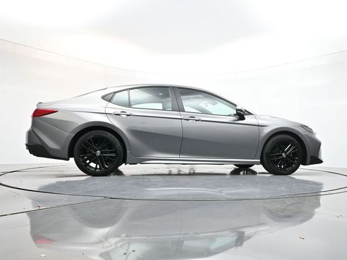 Used 2025 Toyota Camry SE image 47