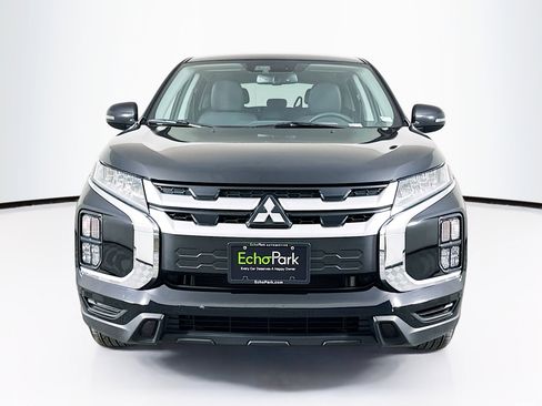 Used 2025 Mitsubishi Outlander Sport SE image 2