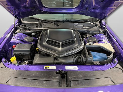 Used 2014 Dodge Challenger R/T RWD image 11