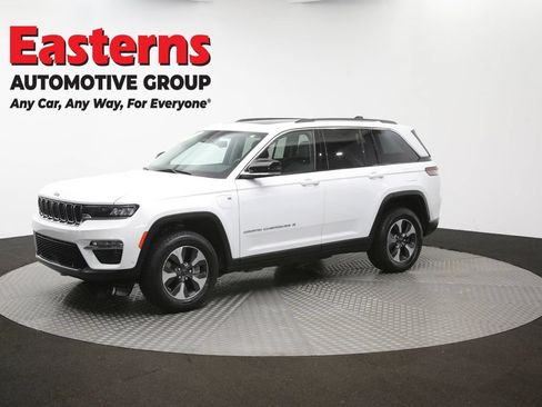 Used 2022 Jeep Grand Cherokee Limited 4xe w/ Luxury Tech Group II AWD/4WD image 60