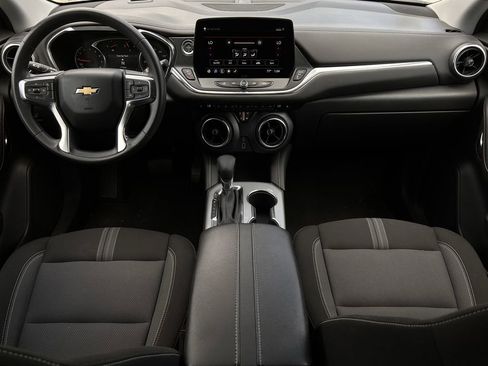 Used 2025 Chevrolet Blazer LT image 11