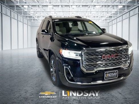 Used 2023 GMC Acadia Denali w/ Black Diamond Edition image 4
