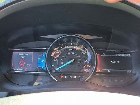 Used 2019 Ford Explorer XLT w/ Equipment Group 202A image 25