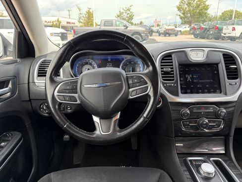 Used 2021 Chrysler 300 Touring w/ Driver Convenience Group AWD/4WD image 21