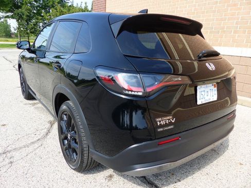 Used 2024 Honda HR-V Sport image 8
