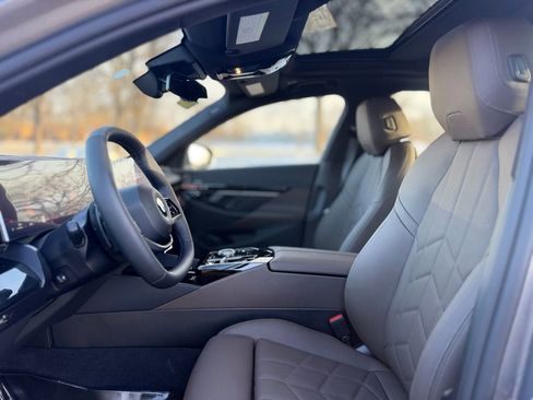 New 2026 BMW 530i xDrive w/ Premium Package image 13