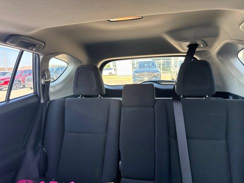 Used 2015 Toyota RAV4 XLE AWD/4WD image 7