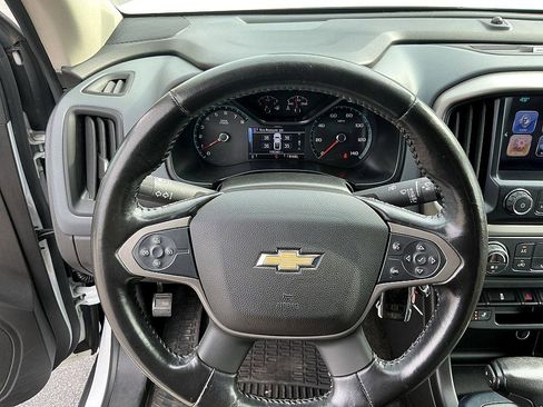 Used 2017 Chevrolet Colorado Z71 image 14