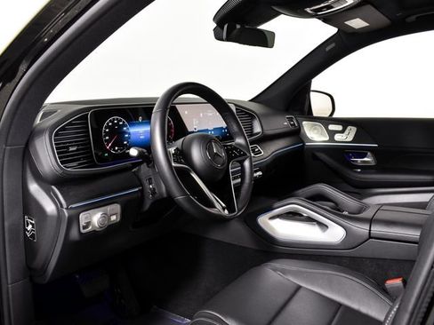 Certified 2025 Mercedes-Benz GLS 450 4MATIC image 21