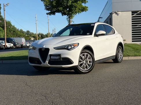 Used 2023 Alfa Romeo Stelvio Sprint AWD/4WD image 1