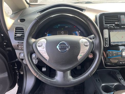 Used 2016 Nissan Leaf SL w/ Premium Package FWD image 14