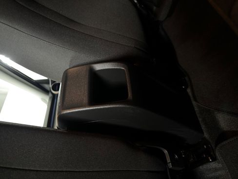 Used 2025 Chevrolet Trax LS image 46