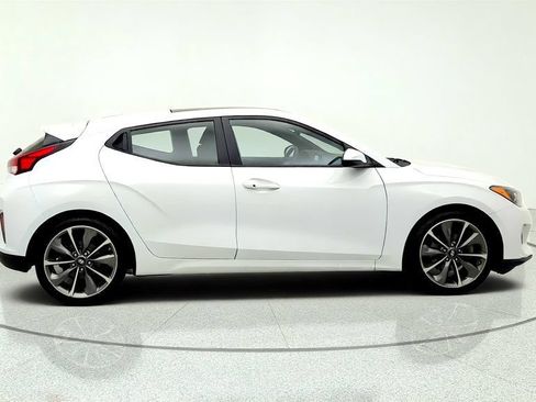 Used 2020 Hyundai Veloster 2.0 Premium FWD image 4