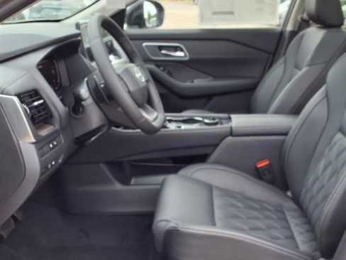 New 2025 Nissan Rogue Platinum w/ Platinum Premium Package image 27