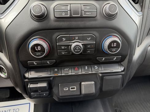Used 2021 Chevrolet Silverado 1500 LT AWD/4WD image 28