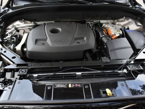 New 2025 Volvo XC60 T8 Plus w/ Protection Package Premier image 20