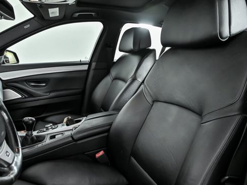 Used 2013 BMW 550i Sedan RWD image 18