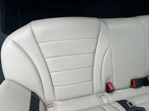 Used 2019 Mercedes-Benz C 300 Sedan image 24