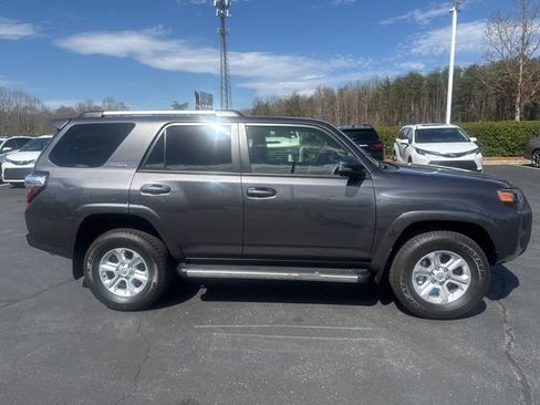 Used 2023 Toyota 4Runner SR5 Premium image 6