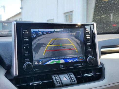 Used 2020 Toyota RAV4 XLE Premium AWD/4WD image 20