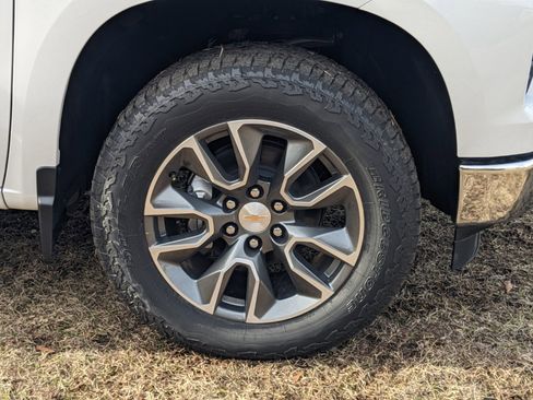 New 2025 Chevrolet Silverado 1500 LT image 11