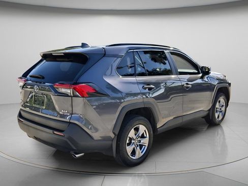 Used 2025 Toyota RAV4 XLE w/ Convenience Package FWD image 7