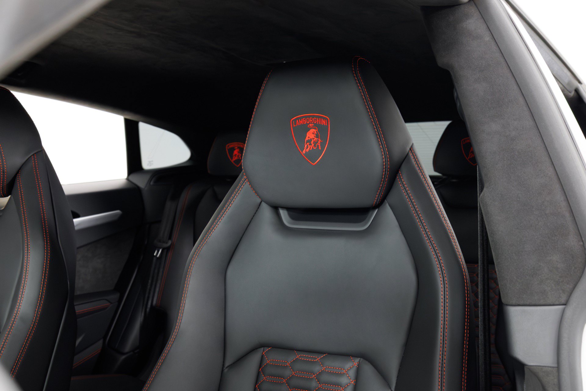 Used 2024 Lamborghini Urus S AWD/4WD image 17