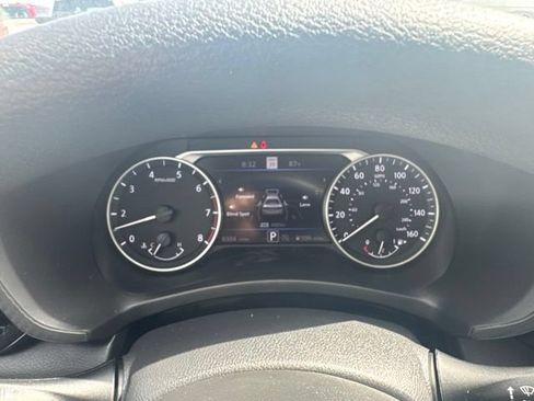Used 2025 Nissan Sentra SV FWD image 6