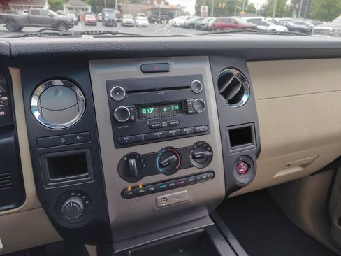 Used 2017 Ford Expedition XL image 11