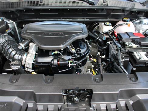 Used 2025 Chevrolet Blazer RS FWD image 52