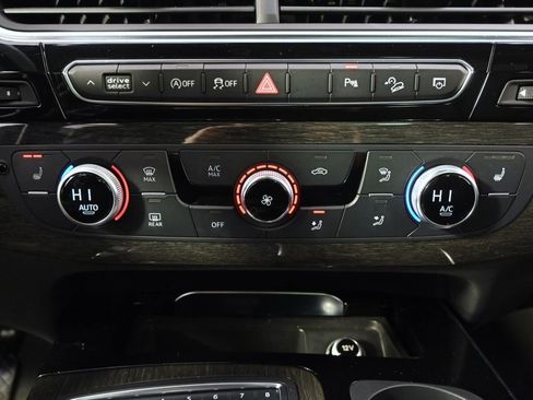 Used 2018 Audi Q7 3.0T Premium Plus w/ Premium Plus Package image 31