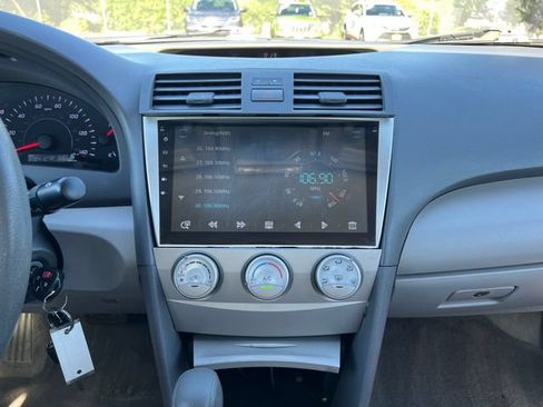 Used 2011 Toyota Camry LE FWD image 22