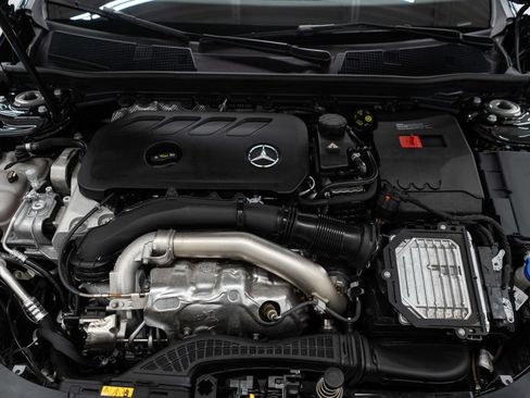 Used 2025 Mercedes-Benz CLA 250 4MATIC image 31