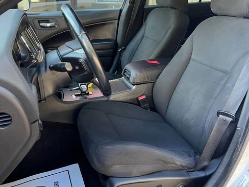Used 2014 Dodge Charger SXT image 10