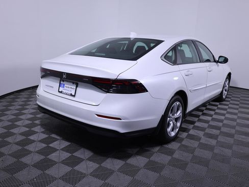 New 2025 Honda Accord LX image 4