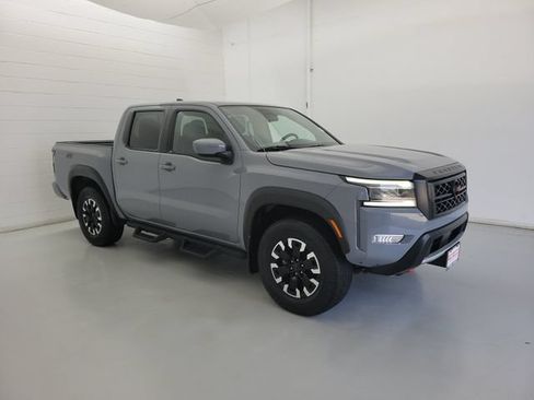 Used 2023 Nissan Frontier PRO-4X w/ Tow Package AWD/4WD image 4