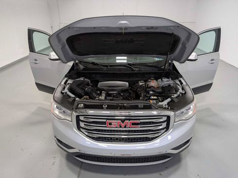 Used 2017 GMC Acadia SLT AWD/4WD image 13