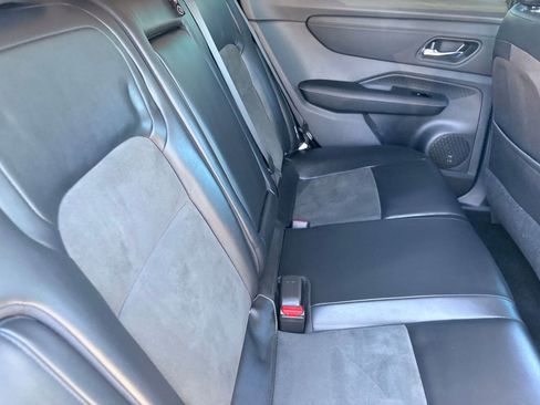 Certified 2025 Nissan Ariya AWD image 14