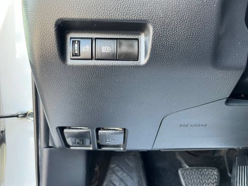 Used 2021 Toyota RAV4 LE FWD image 16