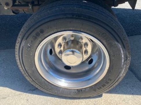 Used 2024 Ford F550 2WD Regular Cab Super Duty image 25