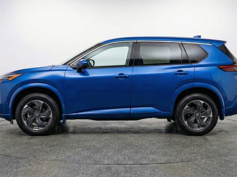 Used 2025 Nissan Rogue SV FWD image 5