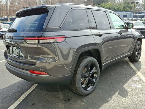New 2026 Jeep Grand Cherokee Limited w/ Limited Altitude Package image 3
