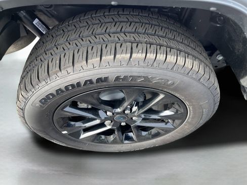 Used 2025 Jeep Wrangler Unlimited Sahara AWD/4WD image 9