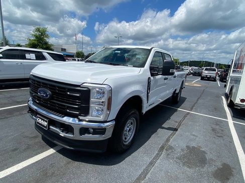 New 2026 Ford F250 XL w/ XL Chrome Package AWD/4WD image 3