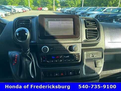 Used 2025 RAM ProMaster 2500 w/ Convenience Group FWD image 18