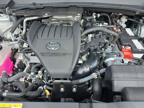 Used 2024 Toyota Grand Highlander AWD image 33