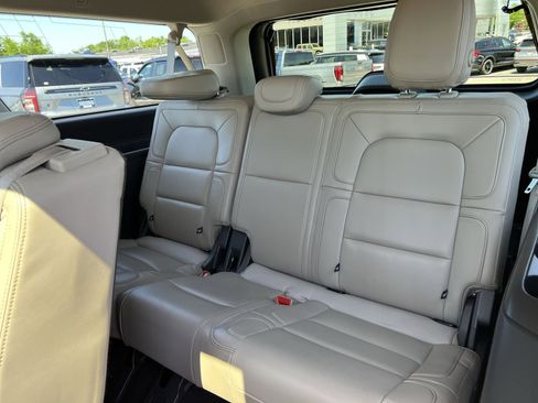 Used 2024 Lincoln Navigator L Reserve AWD/4WD image 25